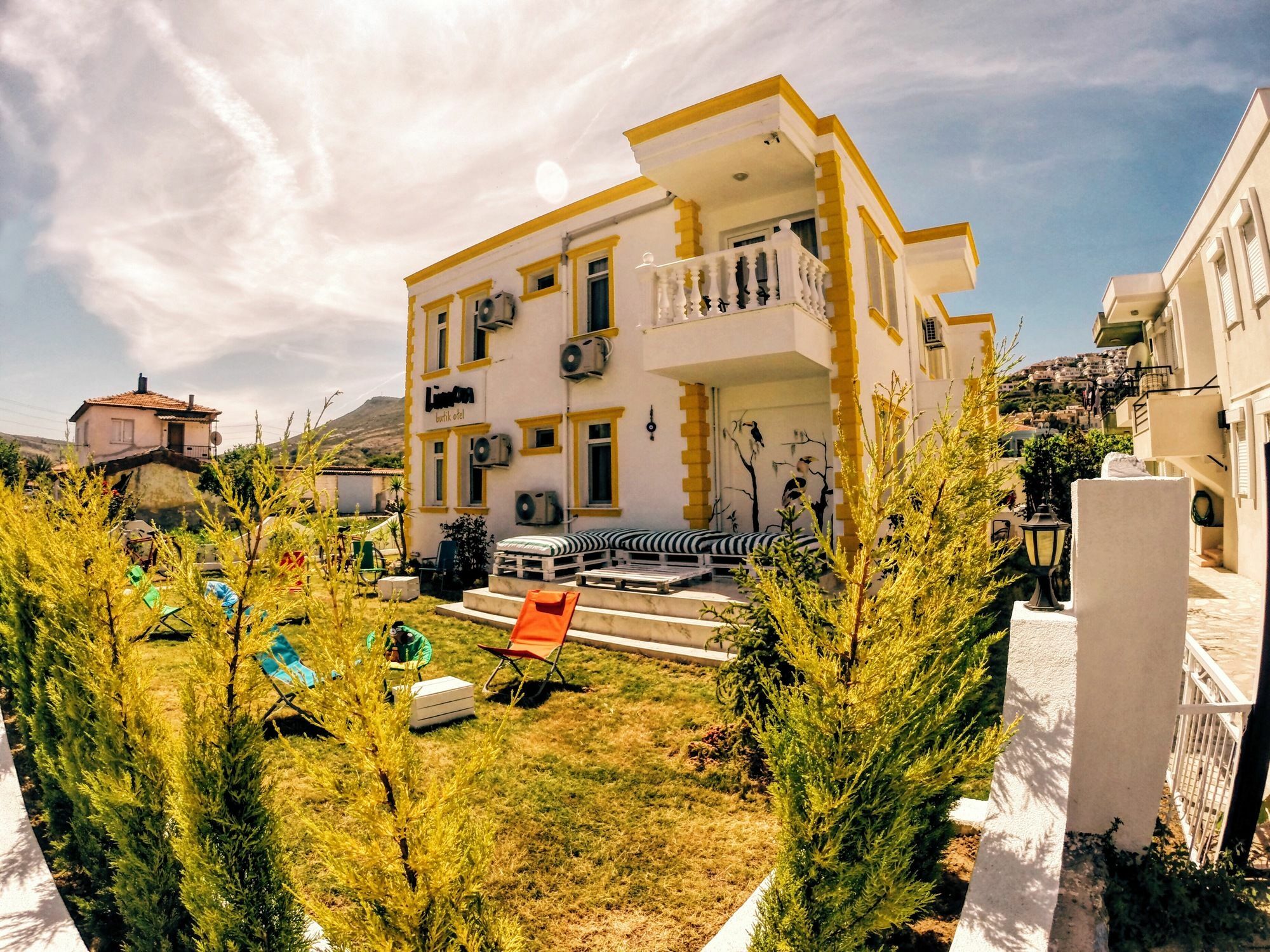 Limon Pansiyon Foca Exterior photo